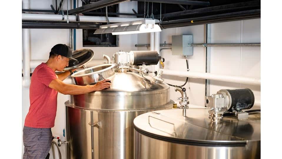 Does Distilled Water Go Bad or Expire? Practical Cooks