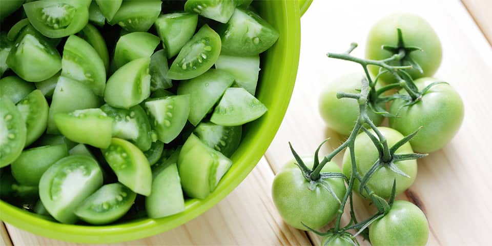 Can You Eat Green Tomatoes Raw? - Practical Cooks