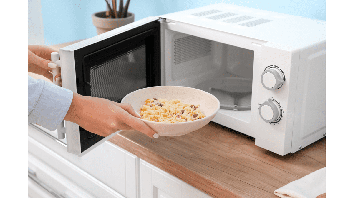 Can I Put Warm Rice in the Fridge? Practical Cooks