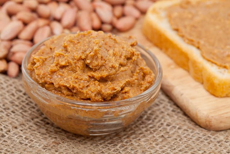 Which are the Best Apples to Eat With Peanut Butter?